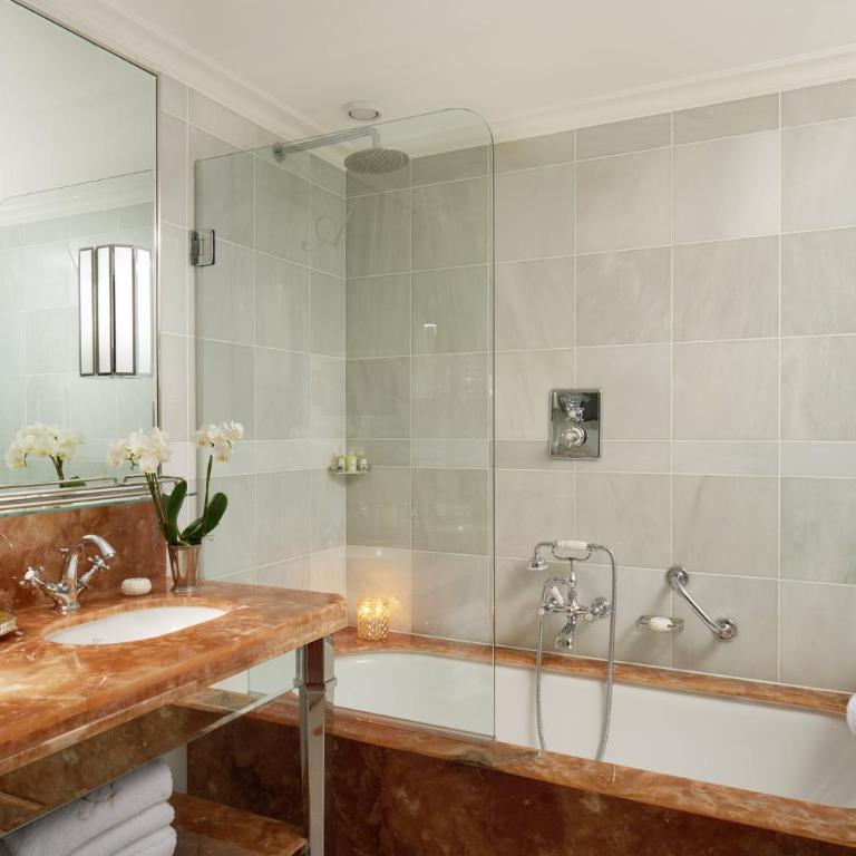 Hotel d'Angleterre - Chambre Lit King-Size Exclusive - Vue sur Lac - 7