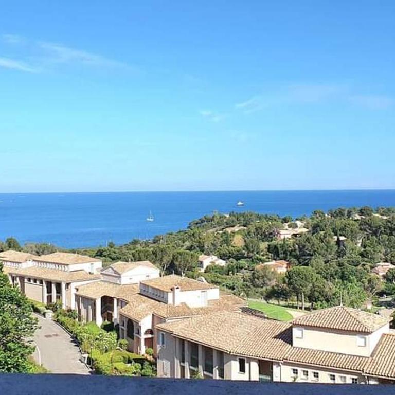 Cap Esterel, Duplex ,Vue Mer Climatisé - Appartement - Vue sur Mer - 1
