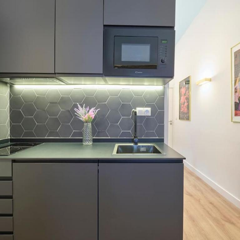 ºººRS CityCentre DownTown WiFi AC SmartTVººº - One-Bedroom Apartment - 12