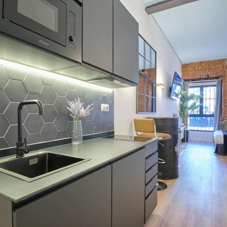 ºººRS CityCentre DownTown WiFi AC SmartTVººº - One-Bedroom Apartment - 13