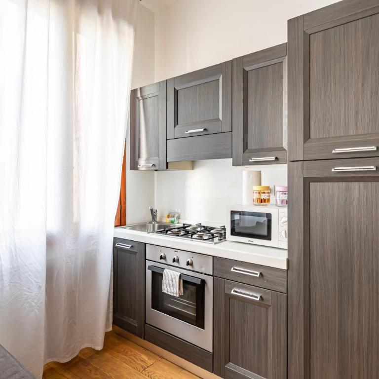 GuestHost - Padova Suite Isabella 500 meters from the Duomo! - Appartamento con 1 Camera da Letto - 3