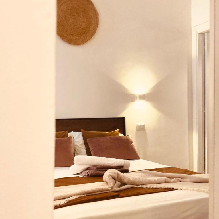 Domus Mylae - Camera Matrimoniale con Bagno Privato - 13
