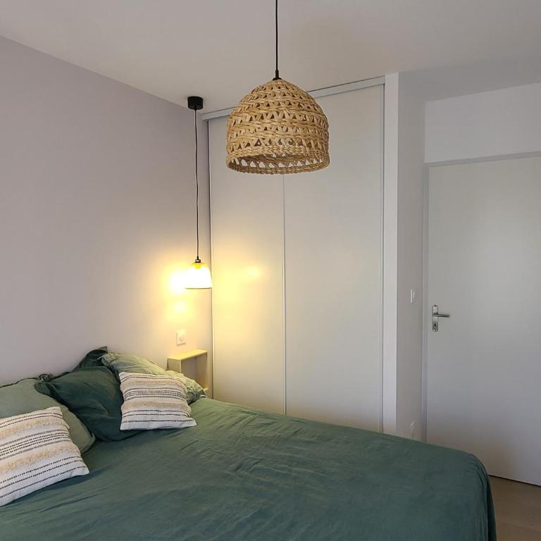 Appartement climatisé T3 vue mer de 63 M2 - 2 chambres et belle terrasse de 23 M2 - Appartement 2 Chambres avec Terrasse et Vue sur la Mer - 19