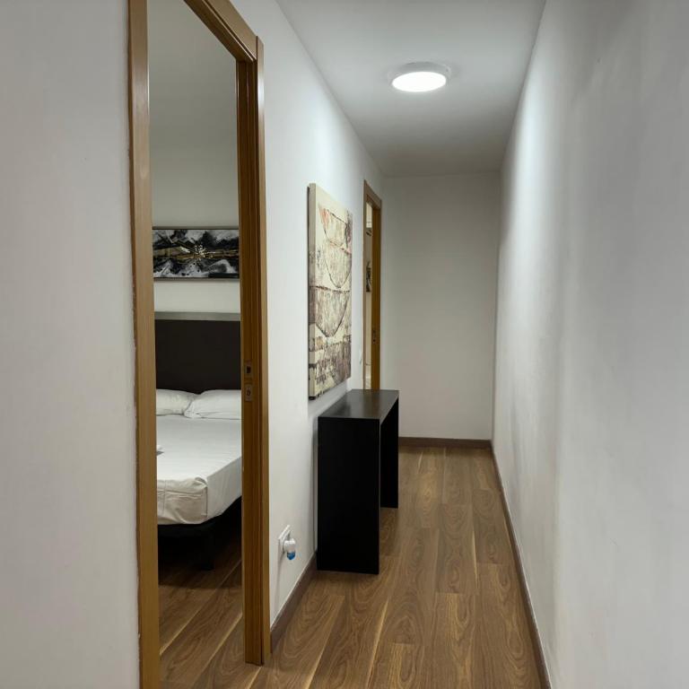 Sweet BCN Laforja - Two-Bedroom Apartment - 2