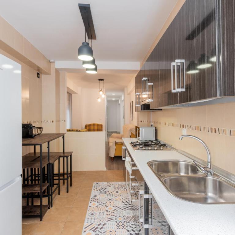 Refugio en Granada Estación de Tren - Three-Bedroom Apartment - 11
