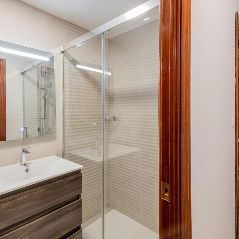 Refugio en Granada Estación de Tren - Three-Bedroom Apartment - 13