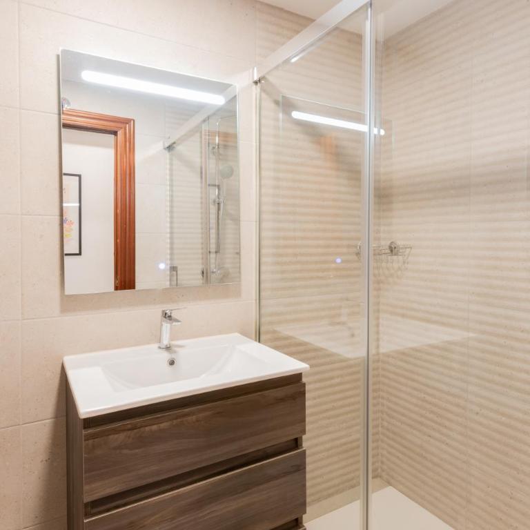 Refugio en Granada Estación de Tren - Three-Bedroom Apartment - 24