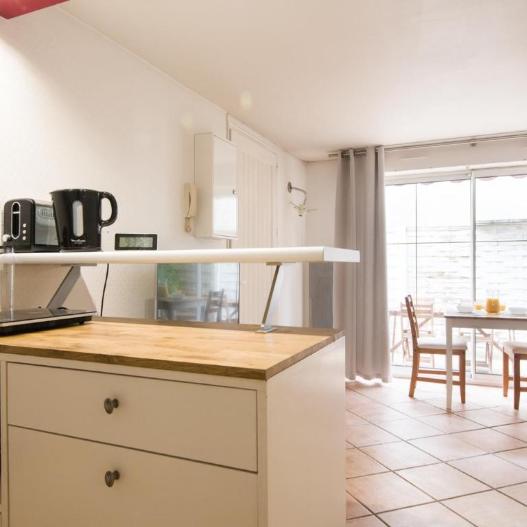 Studio avec Terrasse en centre-ville de La Rochelle 3 étoiles - Appartement 1 Chambre - 17