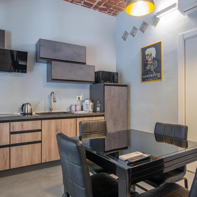 Suite & Queen Apartments by Toh Solution - Classic Apartment - 22