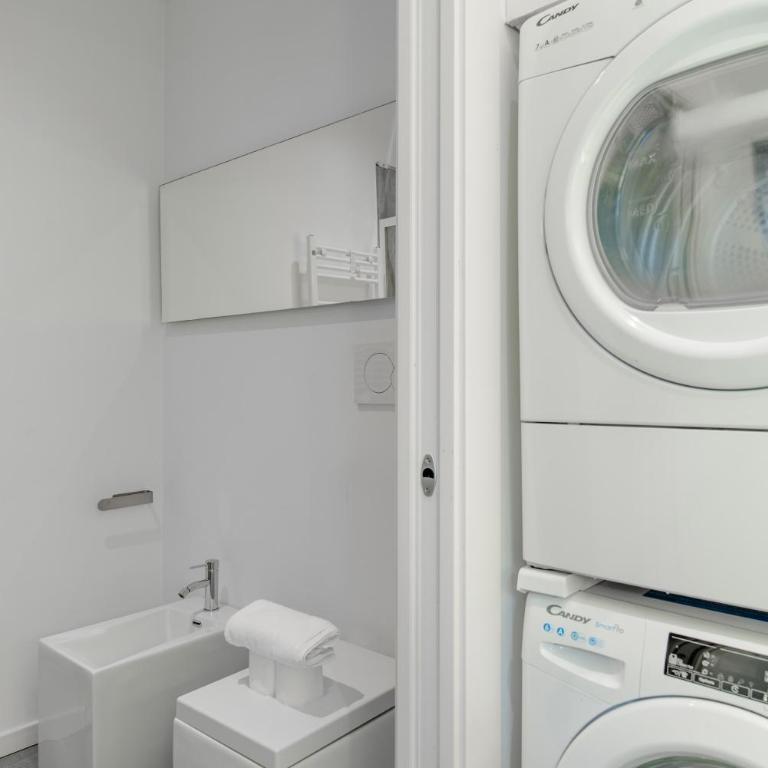 Suite & Queen Apartments by Toh Solution - Classic Apartment - 25