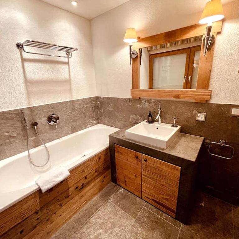 Luxury Flims Apt walking distance to Caumasee - Apartment mit 3 Schlafzimmern - 47
