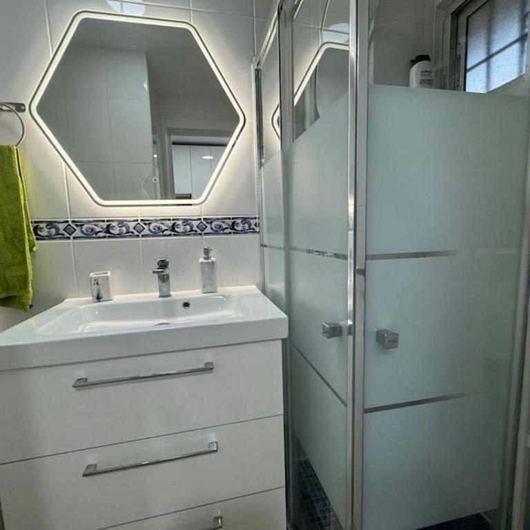Estudio con bonitas vistas en Gamonal, Benalmádena - Estudio Deluxe con cama grande - 15