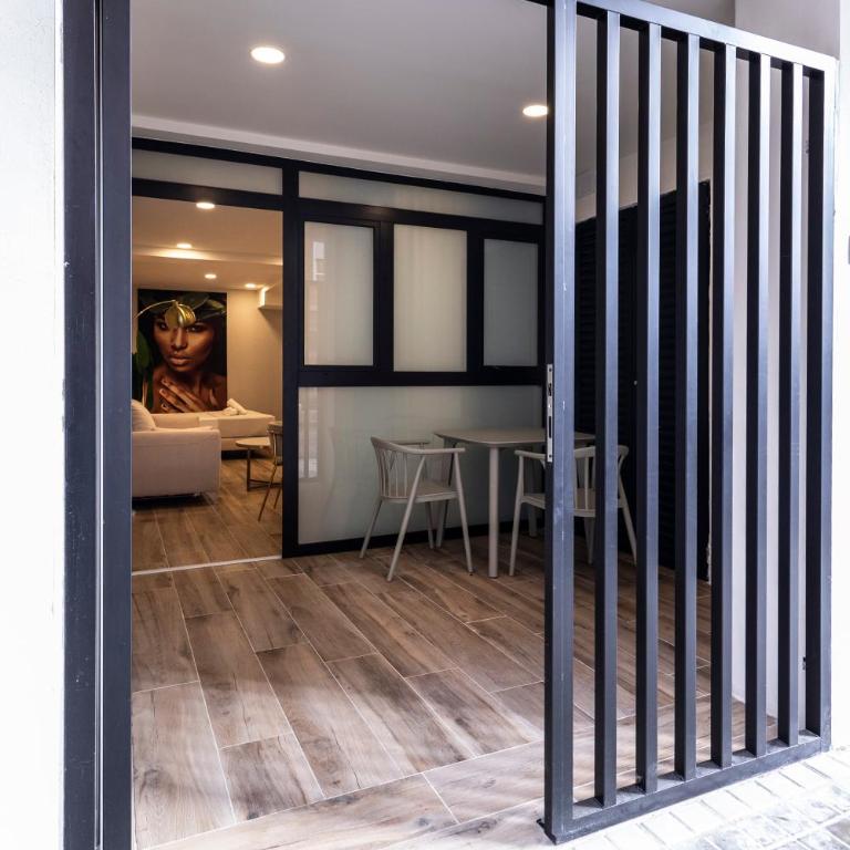 Cortes Suites by Concept Flats - Studio with Terrace - 10