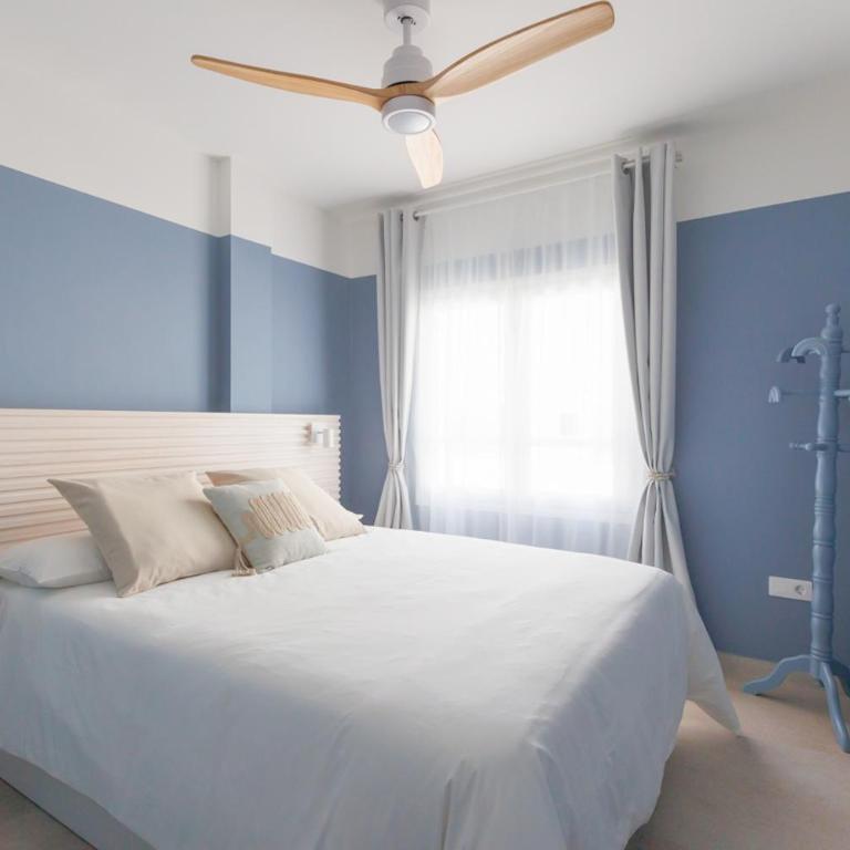 Elegant 2 Bedrooms Flat 5 minutes from the sea & free parking - Apartamento de 2 dormitorios - 1