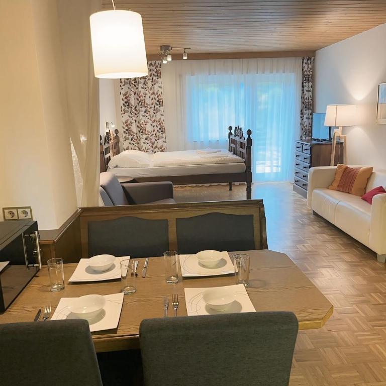 Haus Wenger Mountain View & Swimming Pool - Studio Apartment - 10