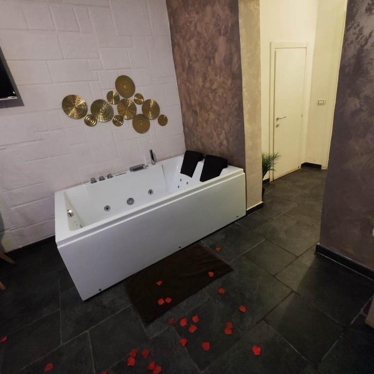 Suite Marrakech - Queen Room with Spa Bath - 17