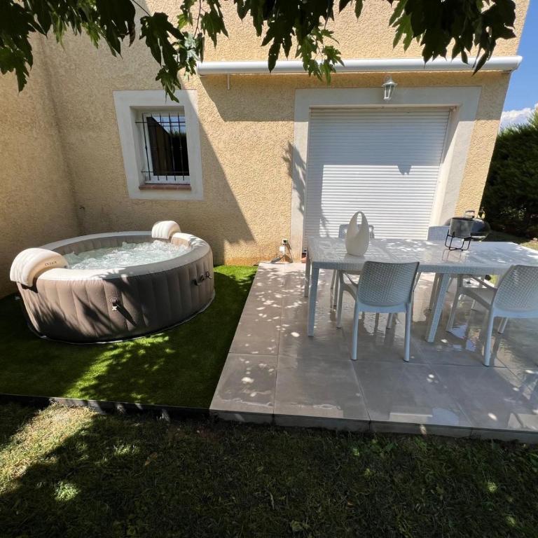 Villa T3 avec SPA jardin clos - Two-Bedroom House - 2