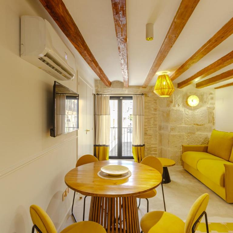 Cozy charming apartment in historic center - Two-Bedroom Apartment - 5