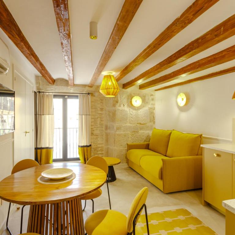 Cozy charming apartment in historic center - Two-Bedroom Apartment - 3
