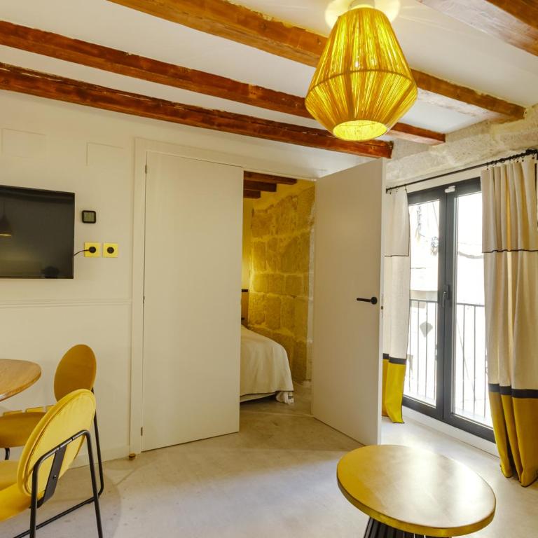 Cozy charming apartment in historic center - Two-Bedroom Apartment - 13