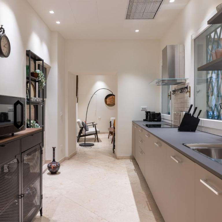 Charming 3 Bedroom Apartment in the Historic Center - Appartamento con 3 Camere da Letto - 7