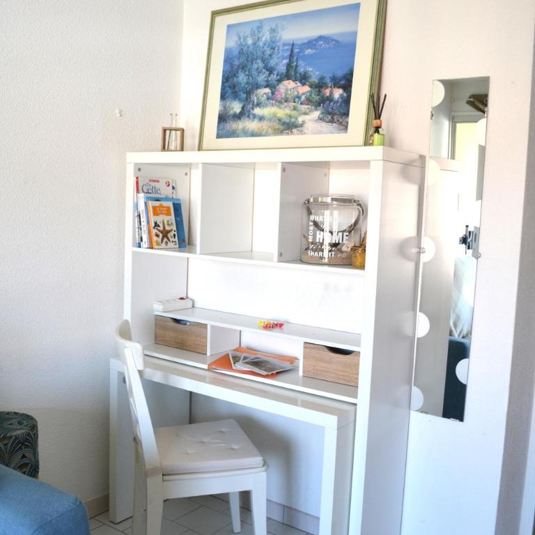 Le cabanon de Mirza - Two-Bedroom Apartment - 13