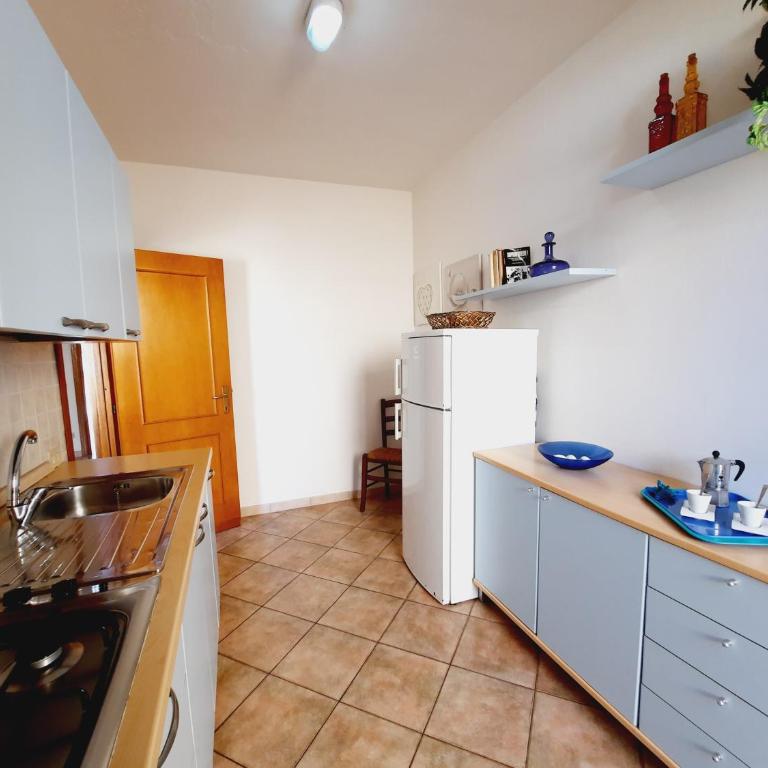 Case vacanza nella via Centrale - Three-Bedroom Apartment with Balcony - 3