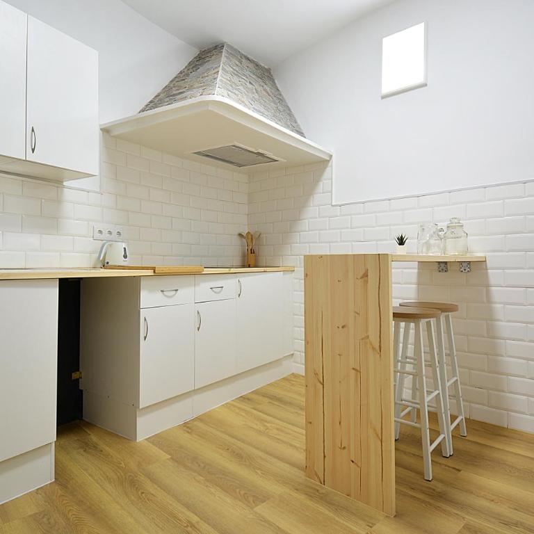 Apartamento Luz Divina - Three-Bedroom Apartment - 13