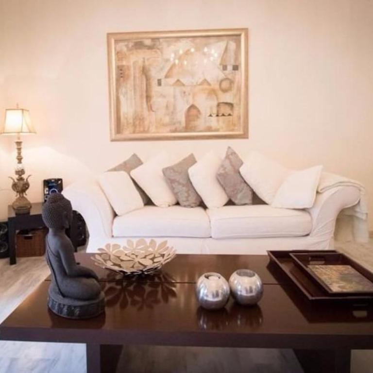 023 Enchanting 4 Bed Traditional Townhouse in Benalmadena Costa - Casa de 4 dormitorios - 10