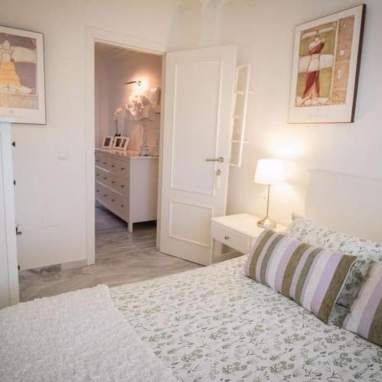 023 Enchanting 4 Bed Traditional Townhouse in Benalmadena Costa - Casa de 4 dormitorios - 18