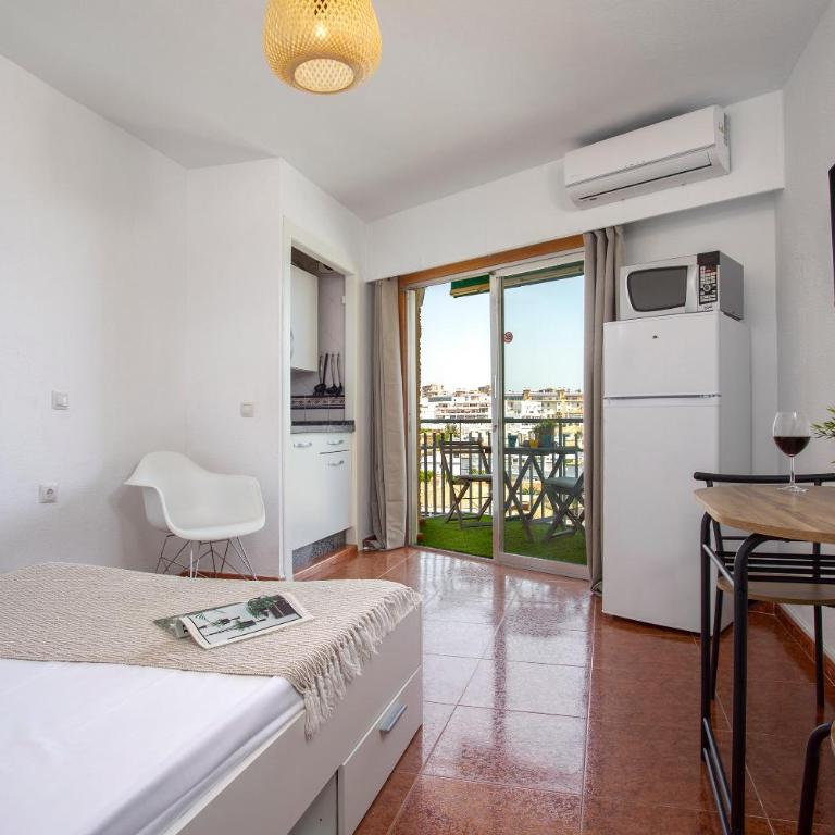 Sunstay Loft Seaview Benalmadena - Standard Studio - 3