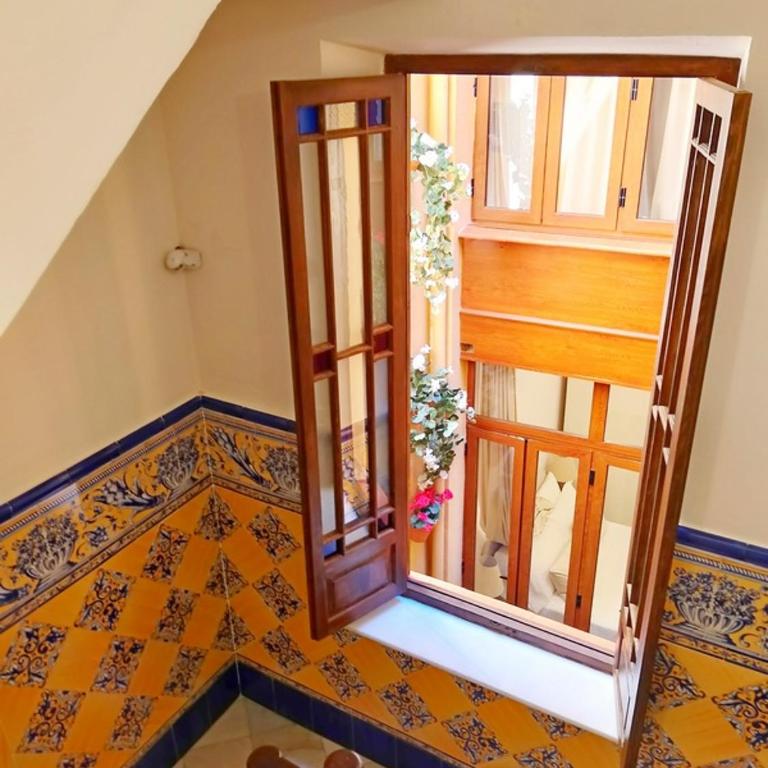 Piso con patio, 3 habitaciones, en La Goleta - Three-Bedroom Apartment - 21
