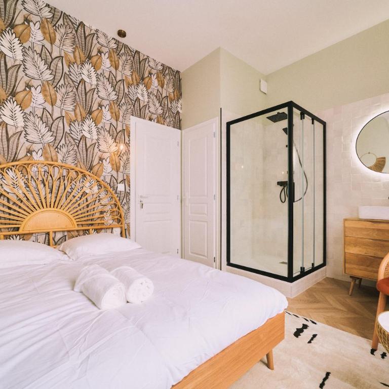 Elégante maison amiénoise - proche gare, home-cinéma, 3 chambres doubles, 1 chambre familiale avec jacuzzi privatif - La Maison Des Petits Sablon - Chambre Double - 13
