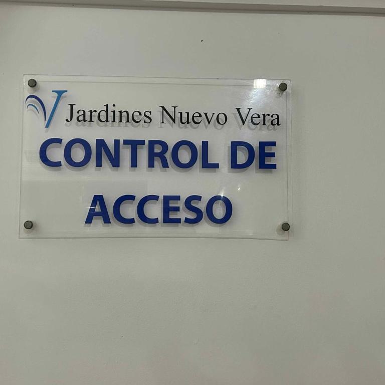 Ático junto al Mar,Acceso directo a la playa,Jardines de Nuevo Vera,WIFI - Apartamento de 1 dormitorio - 4
