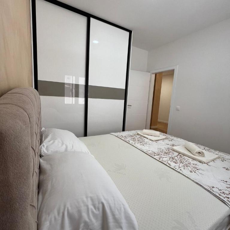 Sunset Home Mostar - Two-Bedroom Apartment - 27