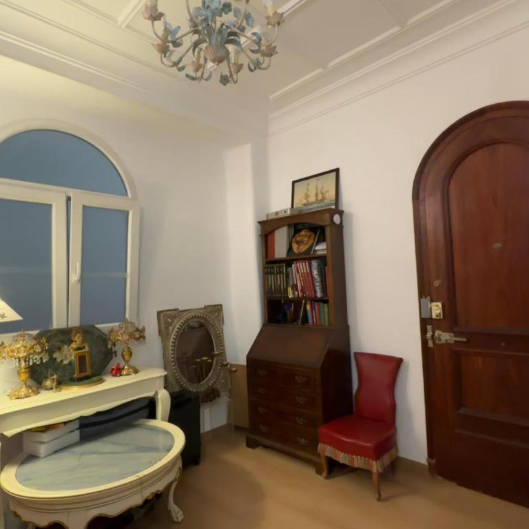 Mirador 5 del Mercado Central - habitacion con baño privado en el centro de la Ciudad Vella - Double Room with Private Bathroom - 16