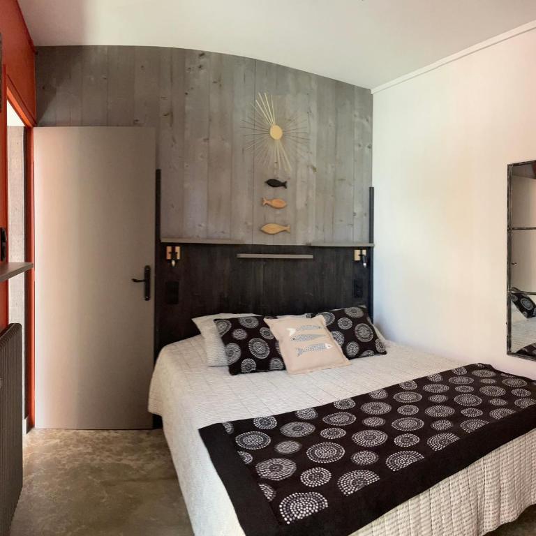 Gîte rénové proche plage, centre-ville et pistes cyclables avec terrasse privative - FR-1-426-560 - Ferienhaus - 3