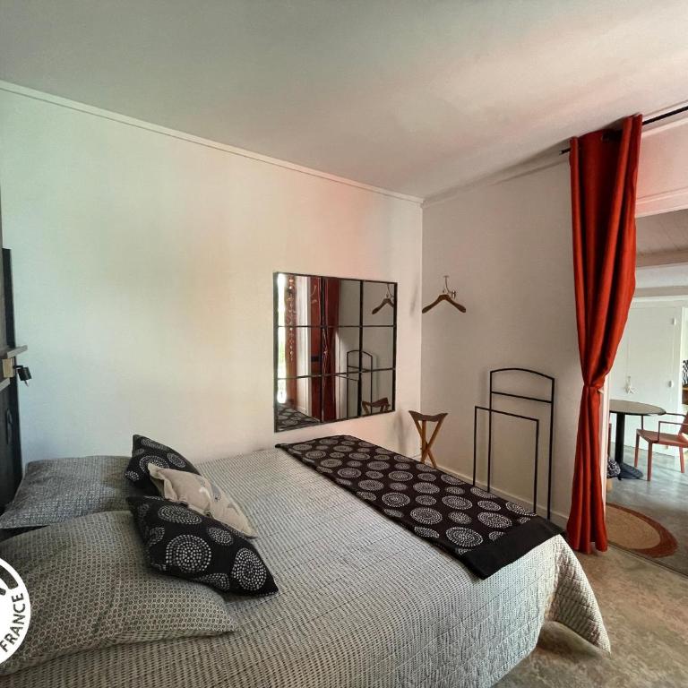 Gîte rénové proche plage, centre-ville et pistes cyclables avec terrasse privative - FR-1-426-560 - Ferienhaus - 13
