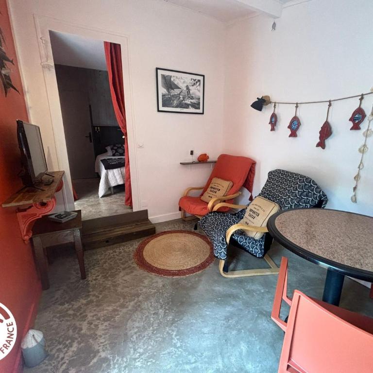 Gîte rénové proche plage, centre-ville et pistes cyclables avec terrasse privative - FR-1-426-560 - Ferienhaus - 16