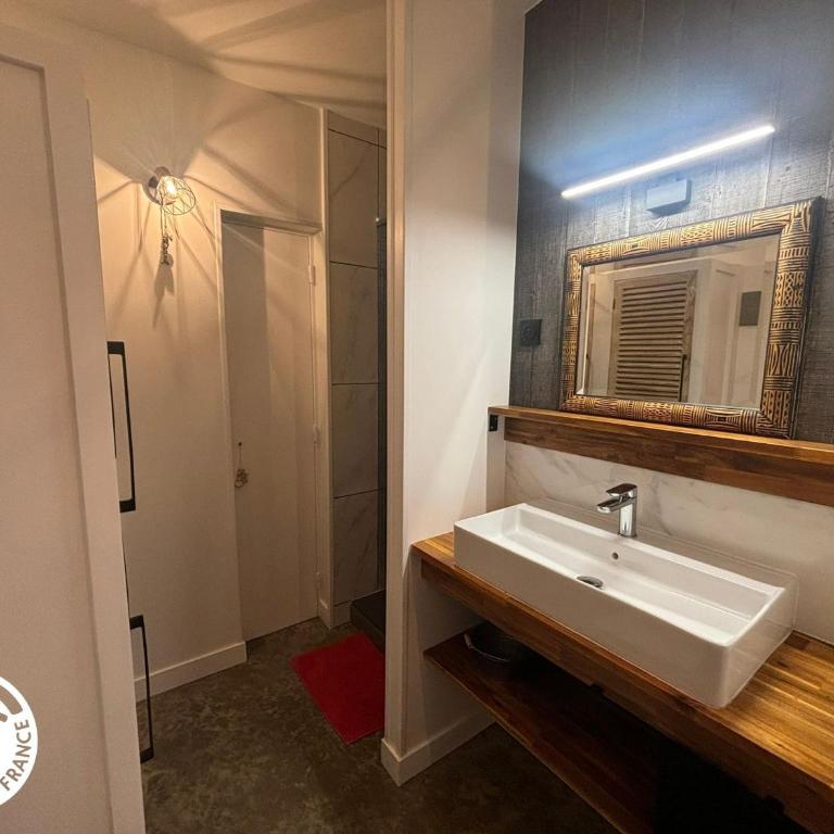 Gîte rénové proche plage, centre-ville et pistes cyclables avec terrasse privative - FR-1-426-560 - Ferienhaus - 19