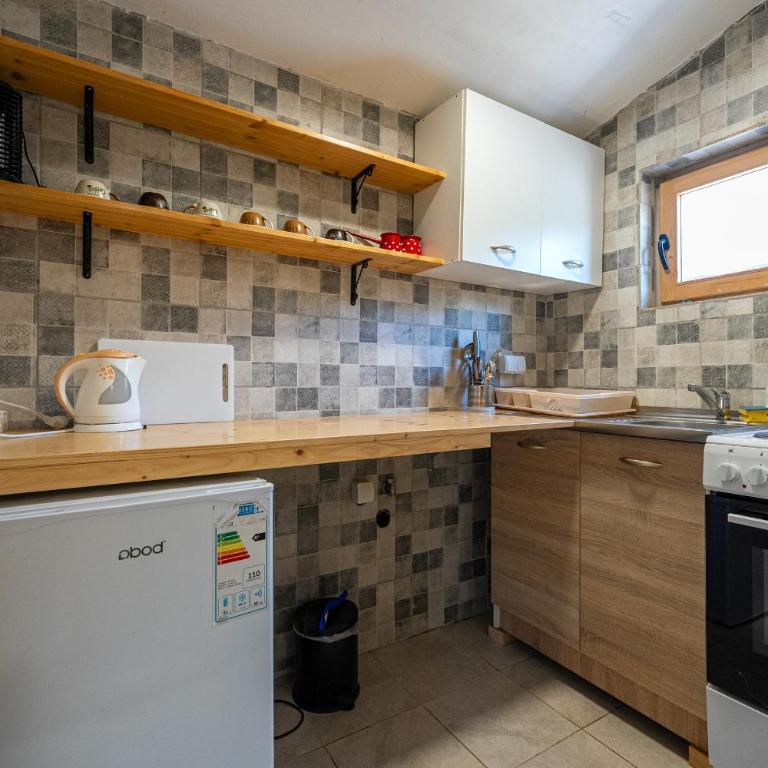 Argella Farm House - One-Bedroom Apartment - 8
