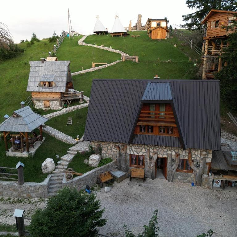Guesthouse Planinarski dom Neviđen'o - Tree House - 6