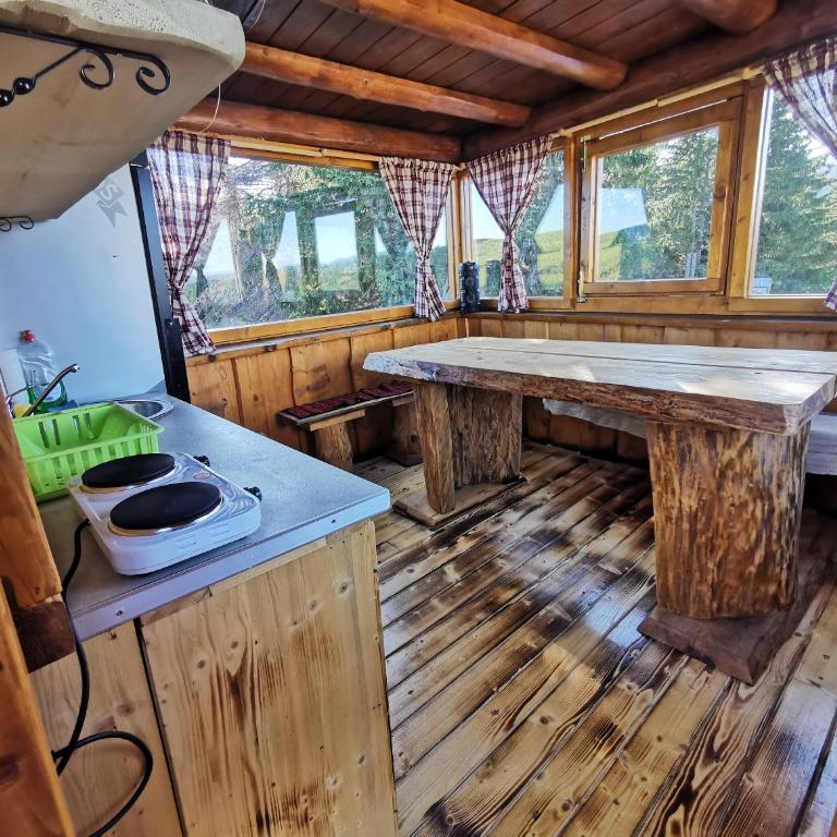 Guesthouse Planinarski dom Neviđen'o - Tree House - 3