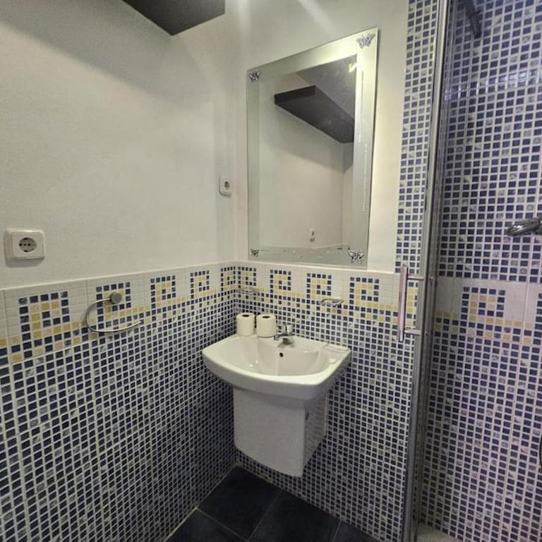 Apartamento único en Lucero - One-Bedroom Apartment - 2
