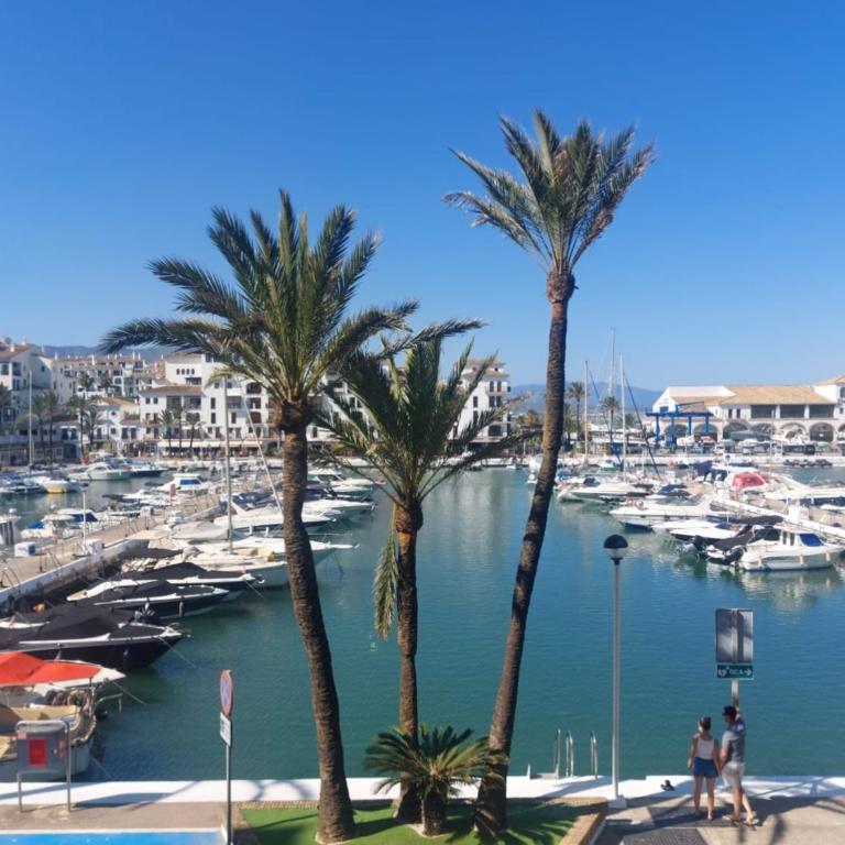 Vistas al Puerto y Mar con acceso directo a Playa - Apartamento de 2 dormitorios - 3