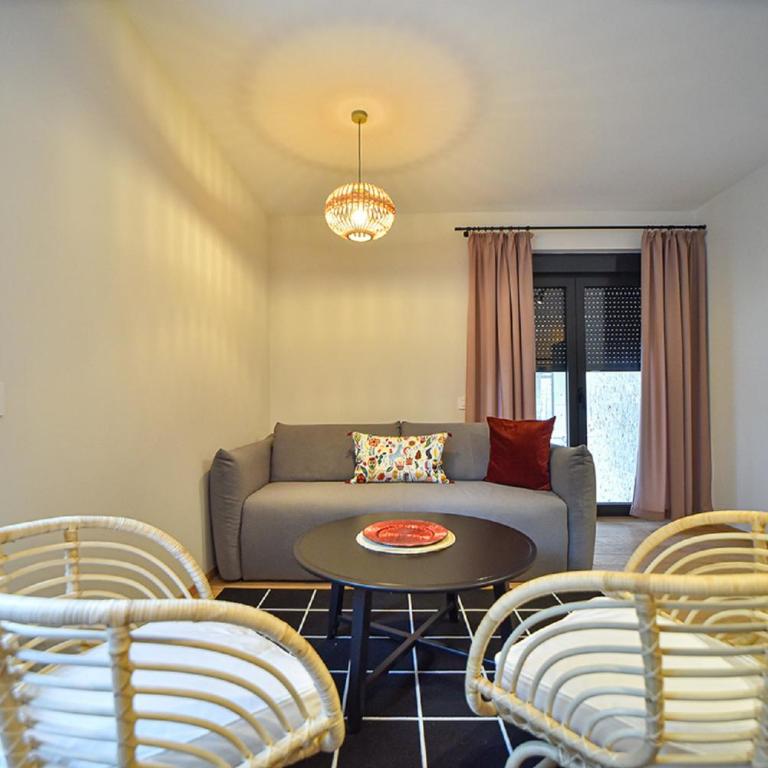 Beli Bor Zlatibor - Deluks Apartman sa 2 Spavaće Sobe i Pogledom na Vrt - 7