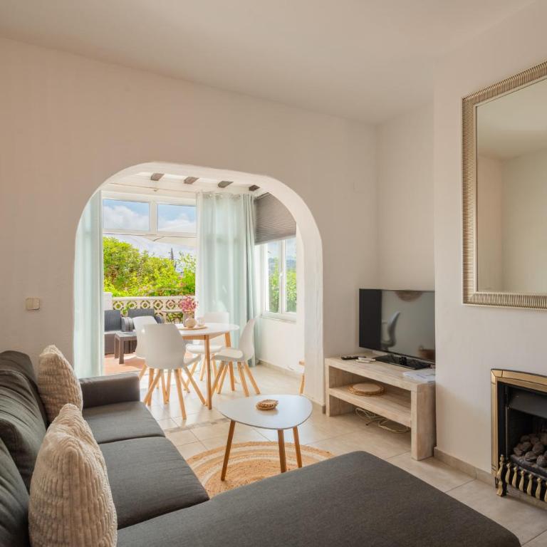 Casa Palmera Moraira - Two-Bedroom Bungalow - 2