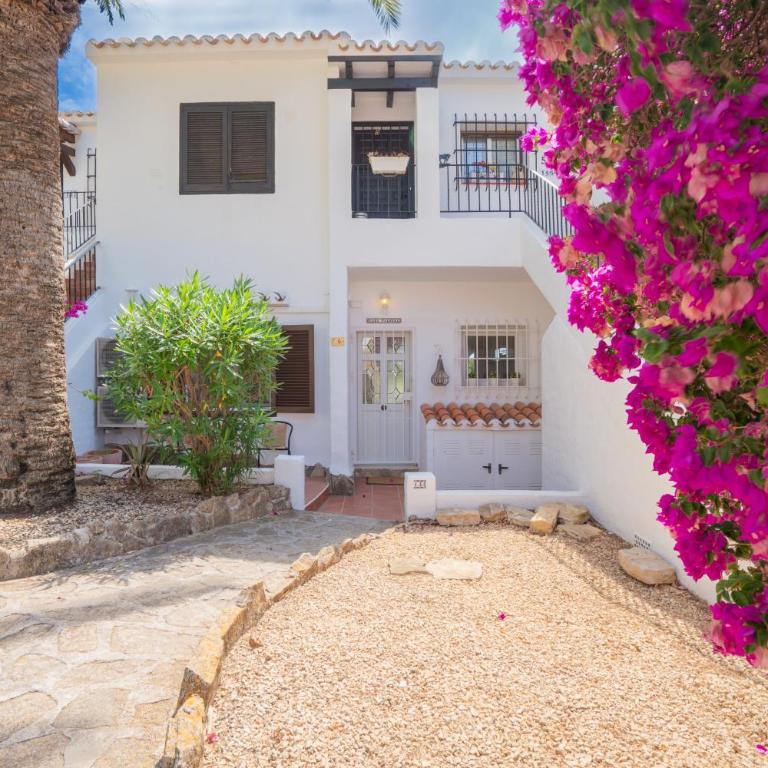 Casa Palmera Moraira - Two-Bedroom Bungalow - 19