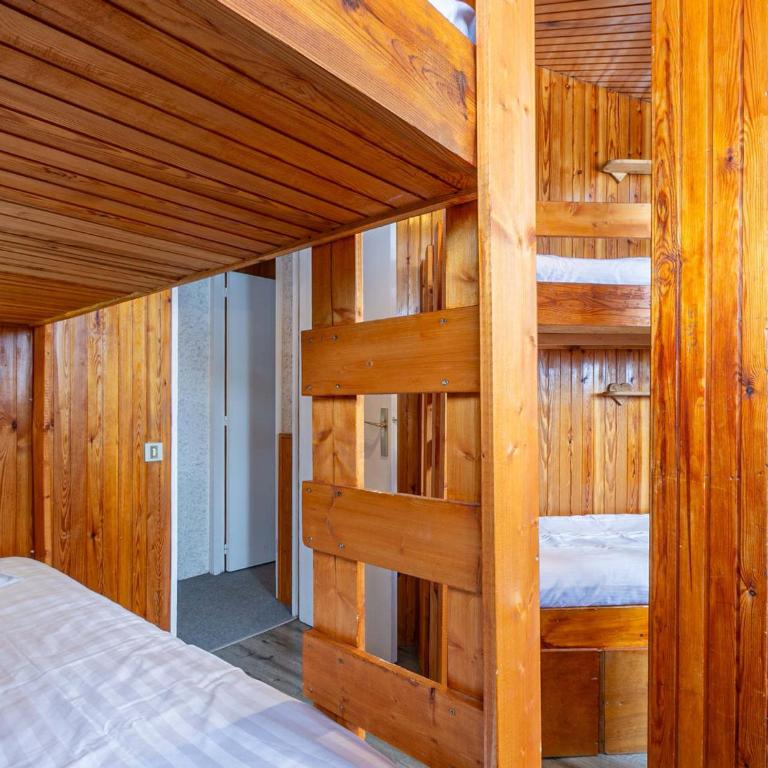 Spacieux appartement 8 pers avec WiFi, balcon et cuisine rénovée - FR-1-694-94 - Appartement - 6