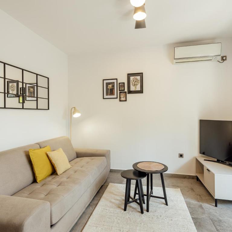 Albizia - One-Bedroom Apartment with Garden - 20